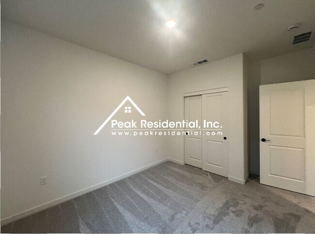 Building Photo - New Elk Grove 3bd/2ba Home near Big Horn & Poppyridge Rd