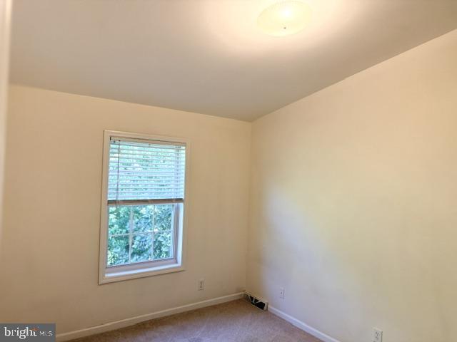 Building Photo - 7500 Cove Point Way