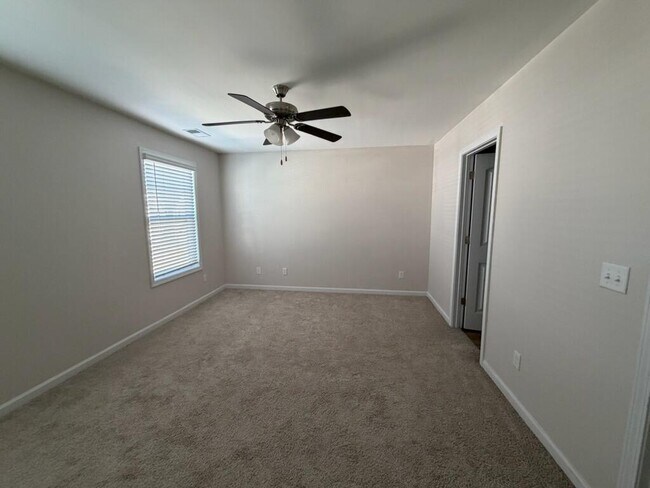 Building Photo - 1785 Snead Dr