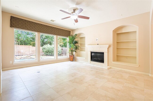 Building Photo - 2418 Hendricks Lakes Dr