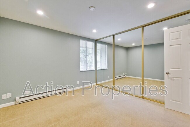 Building Photo - 505 Cypress Point Dr