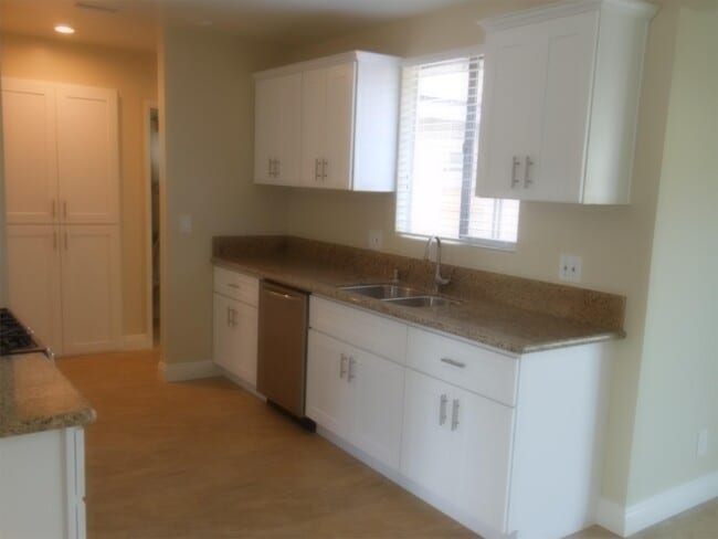 Building Photo - 17065 E Benbow St