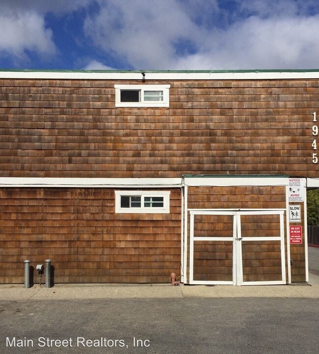 Building Photo - 1945 42nd Ave