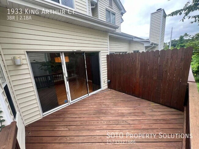 Building Photo - 1933 King Arthur Ct