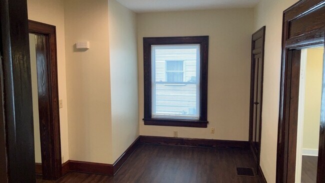 Building Photo - 319 E Canal St