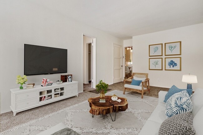 Building Photo - Banner Circle Apartments