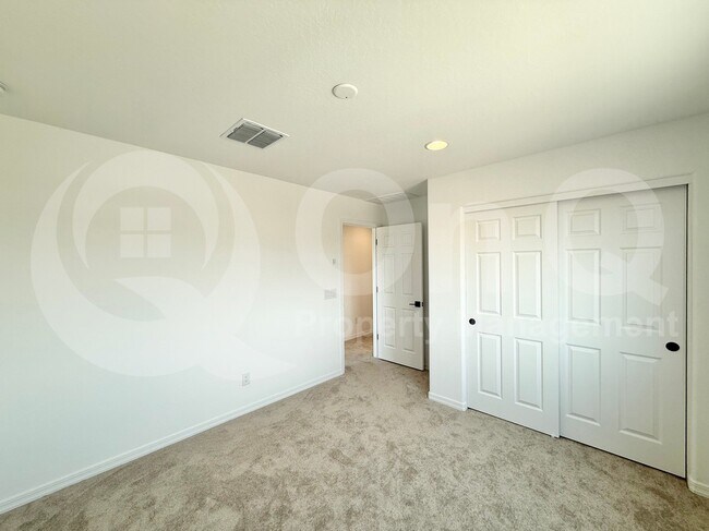 Building Photo - 11216 S 56th Ln