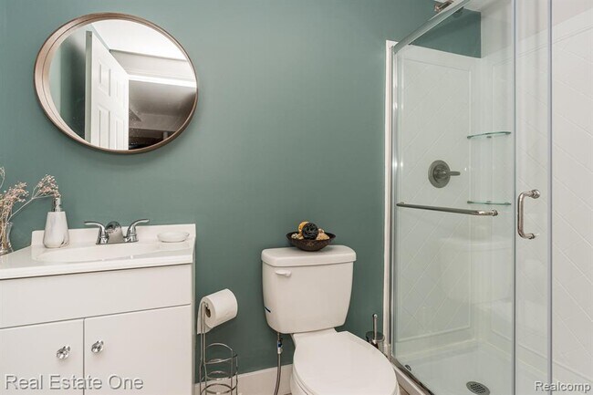 Building Photo - 124 Oakland Crest Dr