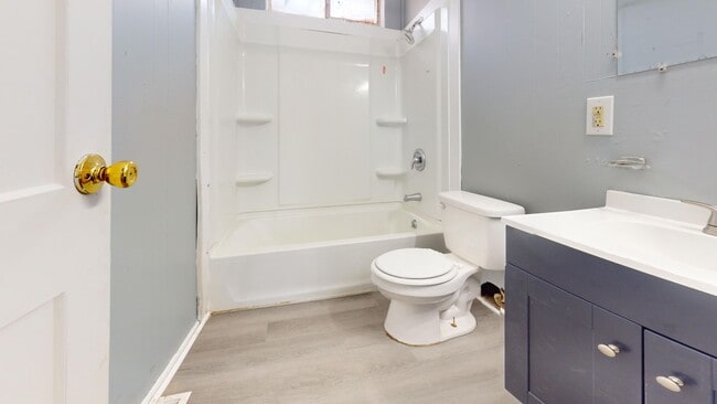 Building Photo - Madison Schools, 3 Bedroom Ranch!