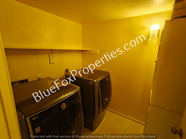 Building Photo - 4227 E Presidio Rd