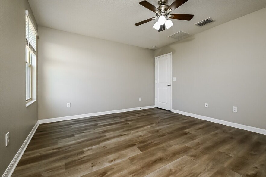 Building Photo - 7311 Ozello Trail Ave