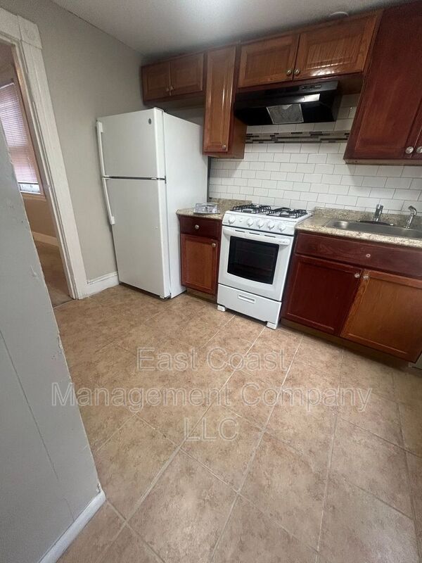 Building Photo - 2319 Reisterstown Rd