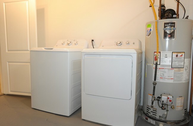 Building Photo - 1030 Veto St NW