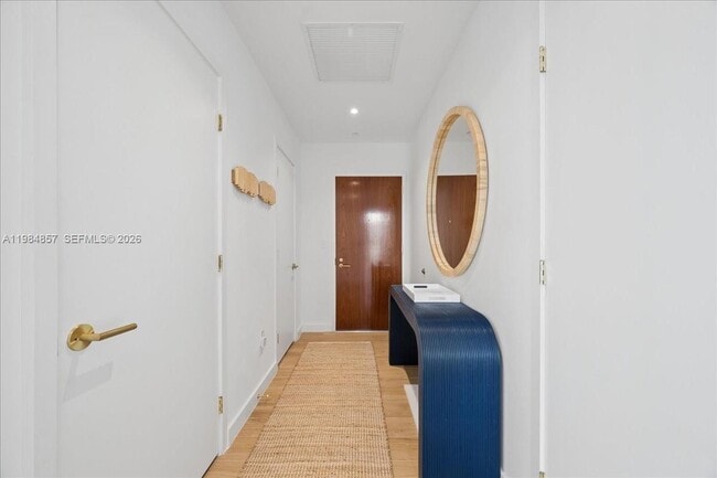 Building Photo - 2678 Tigertail Ave