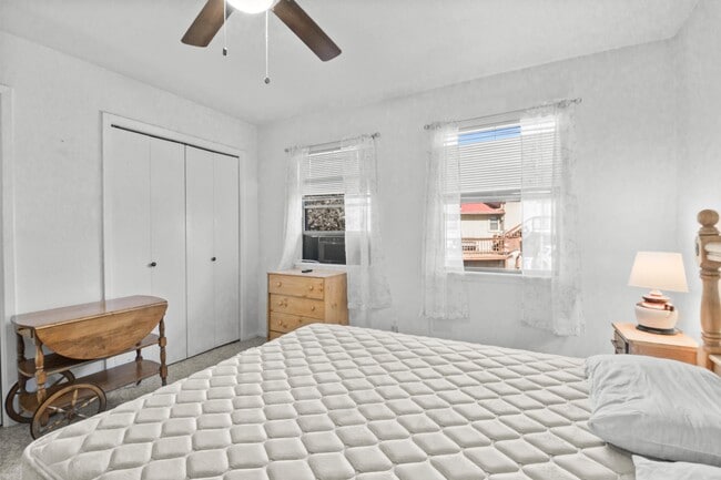 Building Photo - 103 Racquet Pl