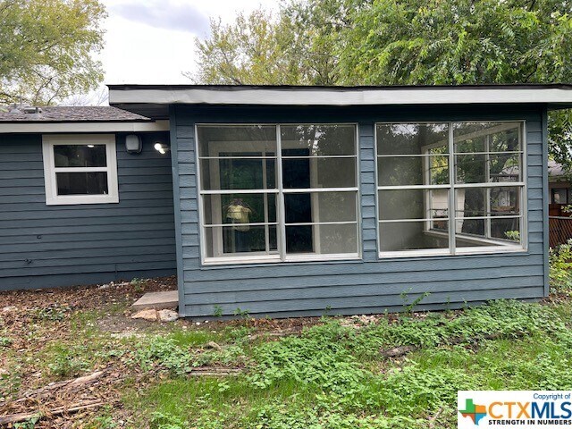 Building Photo - 1701 Chippendale Dr