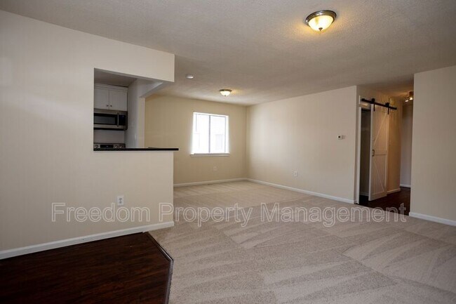 Building Photo - 9327 Woodlea Ct