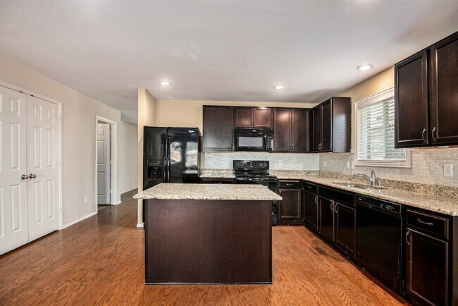 Building Photo - 304 Chert Ln