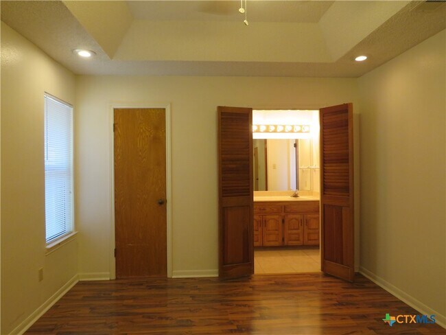 Building Photo - 2012 Starlight Dr