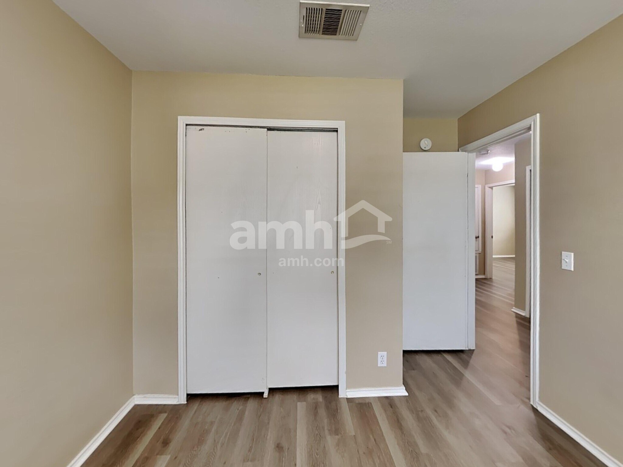 Building Photo - 255 Challenger