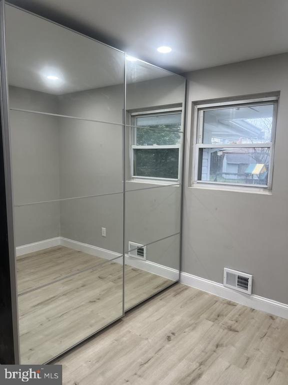 Building Photo - 3 Lakecrest Cir