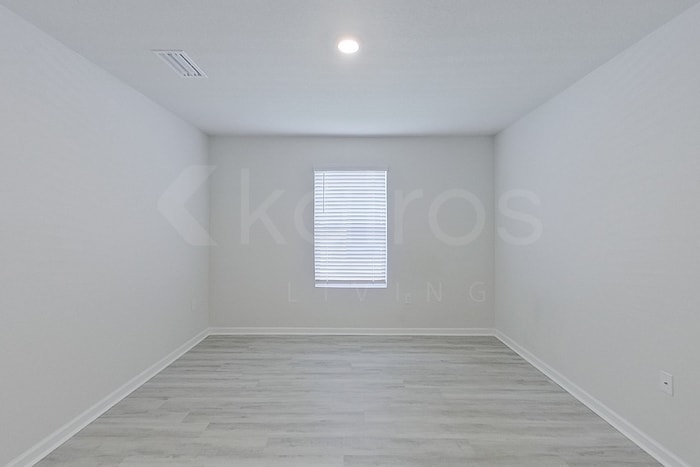 Building Photo - 127 Swallowtail Ln