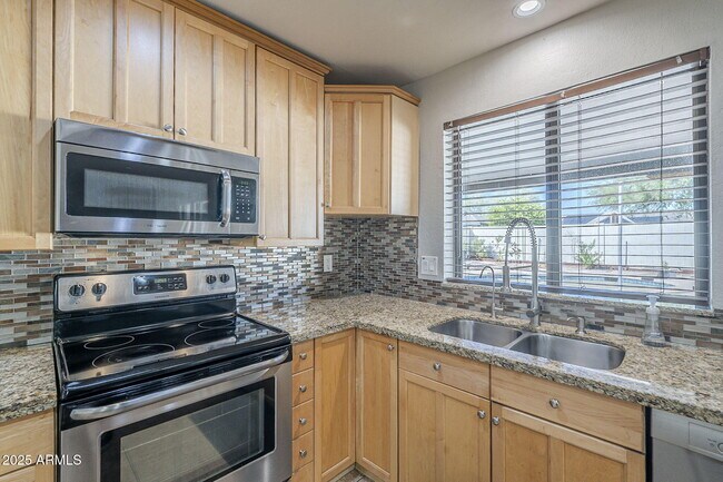 Building Photo - 2436 E Javelina Ave