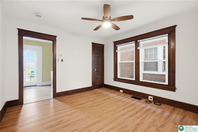 Building Photo - 819 Chestnut St