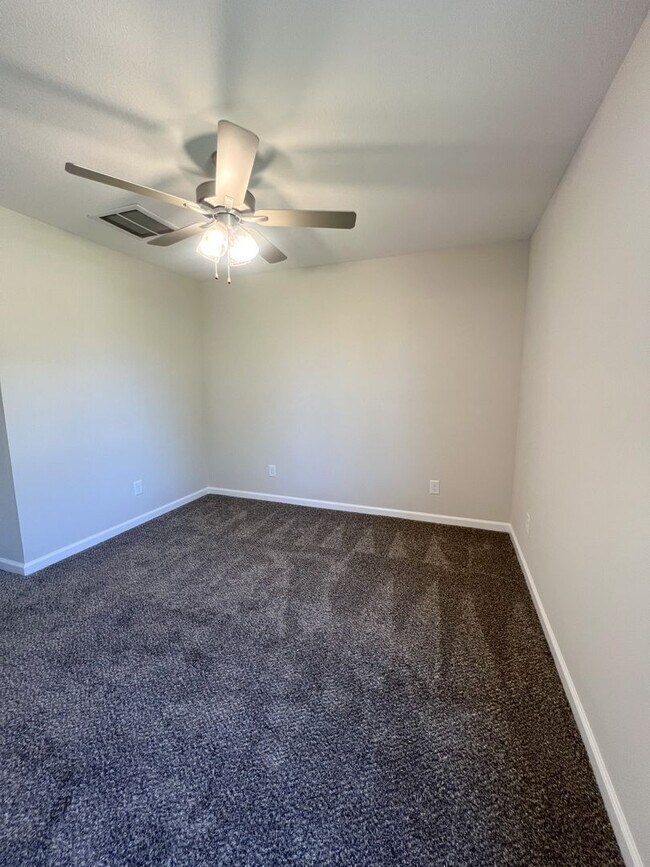 Building Photo - 1130 Pembroke Oak Grove Rd
