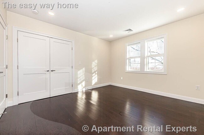 Building Photo - 48 Caldwell Rd