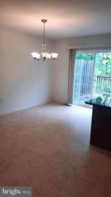 Building Photo - 809 Admiral's Quay Dr