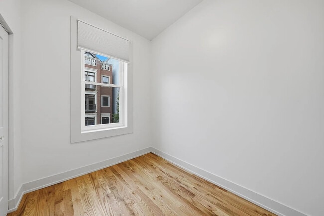 Building Photo - 1514 W Fry St