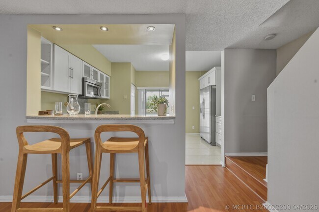 Building Photo - 16635 Hemingway Dr