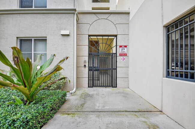 Building Photo - 1116 Renaissance Way