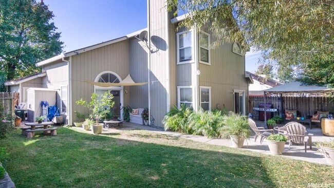 Building Photo - Beautiful Home For Rent in Antelope! Pets ...