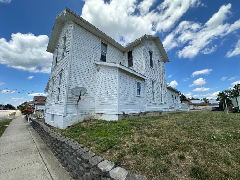 Building Photo - 403 S Main St