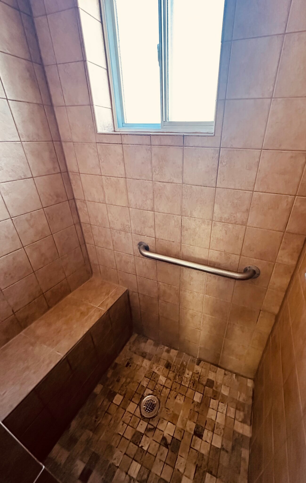 Spacious modern shower. - 812 E Cache La Poudre St