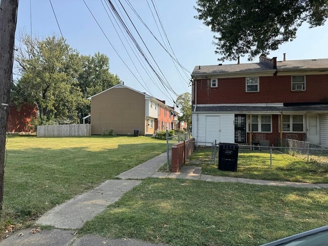 Building Photo - 3405 Chauncey Ave