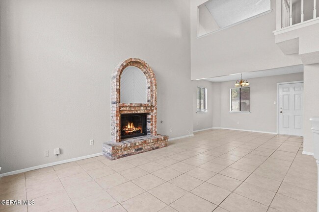 Primary Photo - 5224 Roger Maris Dr