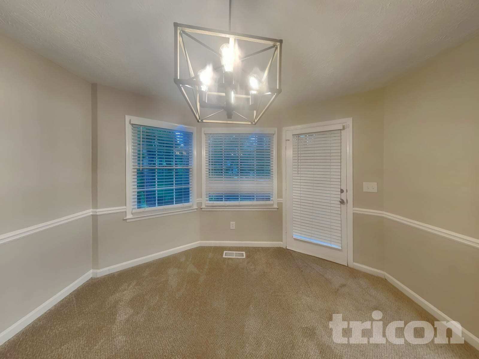 Building Photo - 1035 Peace Dr