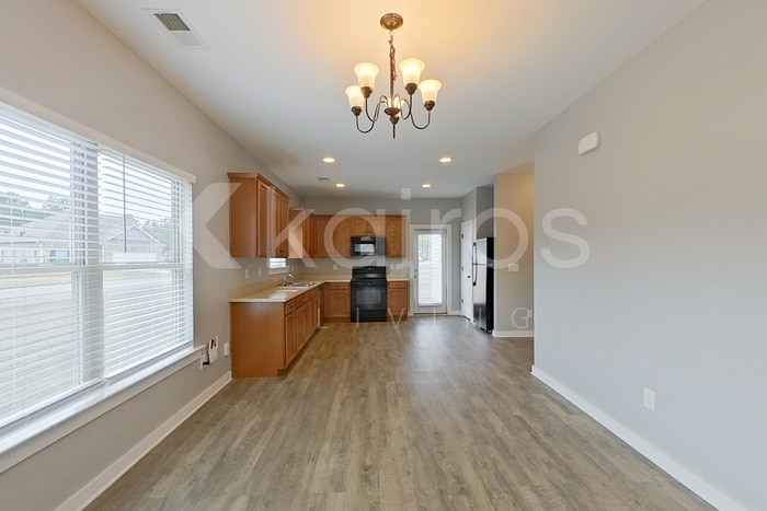 Building Photo - 180 White Oak Cir