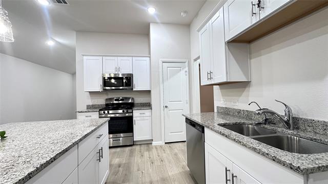 Building Photo - 2505 McNally Dr