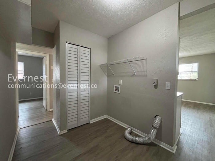 Building Photo - 6824 Rojo Ct