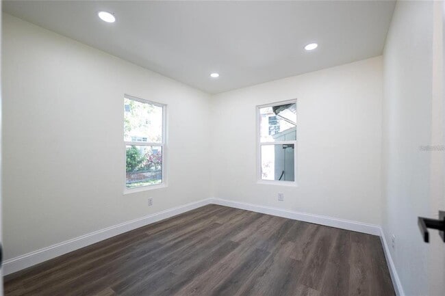 Building Photo - 2128 13th St S