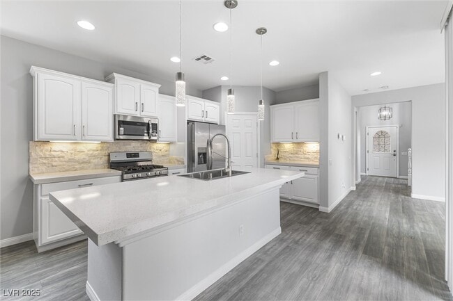 Building Photo - 2231 Desert Prairie St