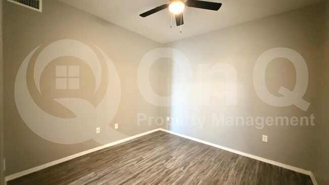 Building Photo - 6770 N 47th Ave