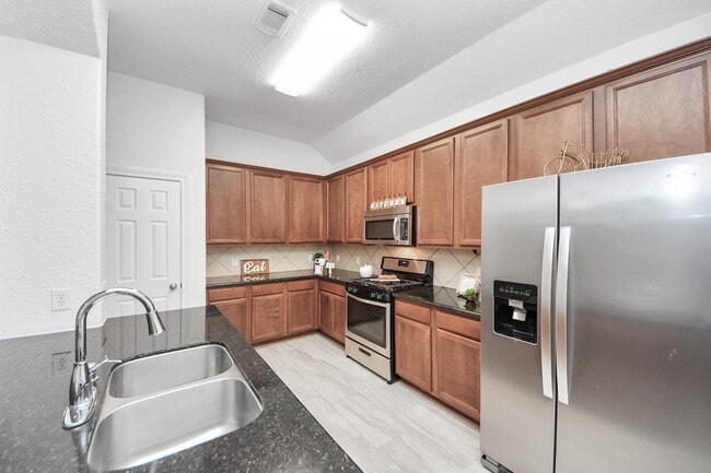 Building Photo - 5014 Parkcanyon Ln