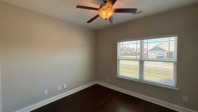 Building Photo - 6 Cheyenne Trl