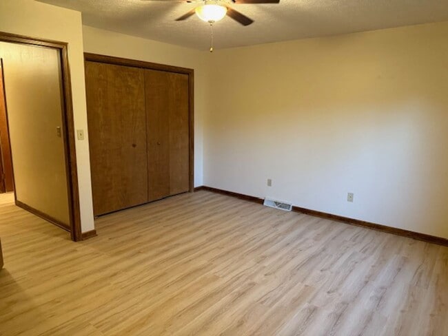 Building Photo - 2 bedroom for rent