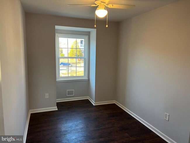 Building Photo - 15019 Ashdale Cir